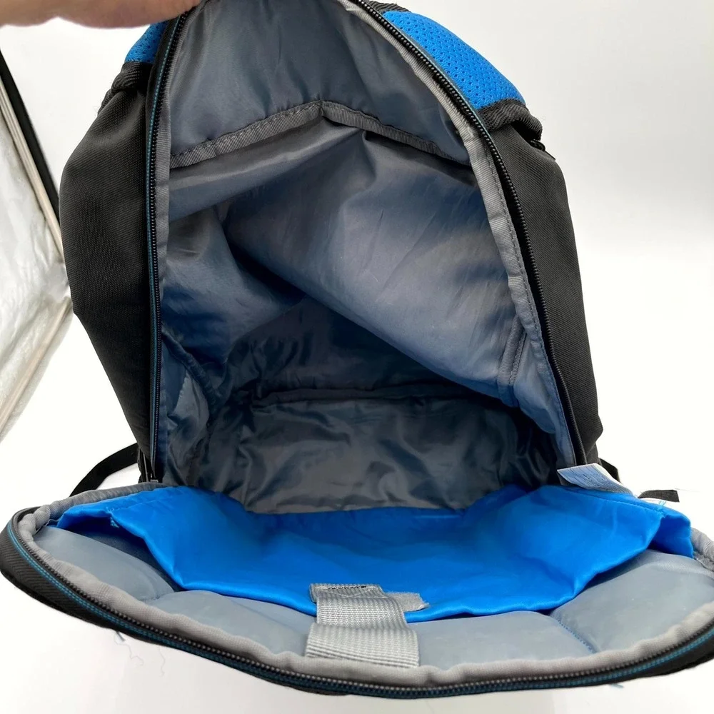 Dell Essential Unisex Backpack Core Black Gray Padded Shoulder Straps Laptop Bag
